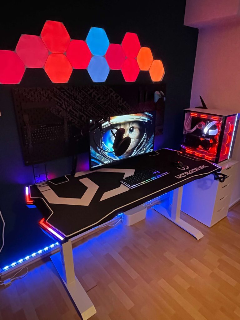 Ultradesk BOOSTER - Gaming Desk with LED RGB Prismatic, Extensions